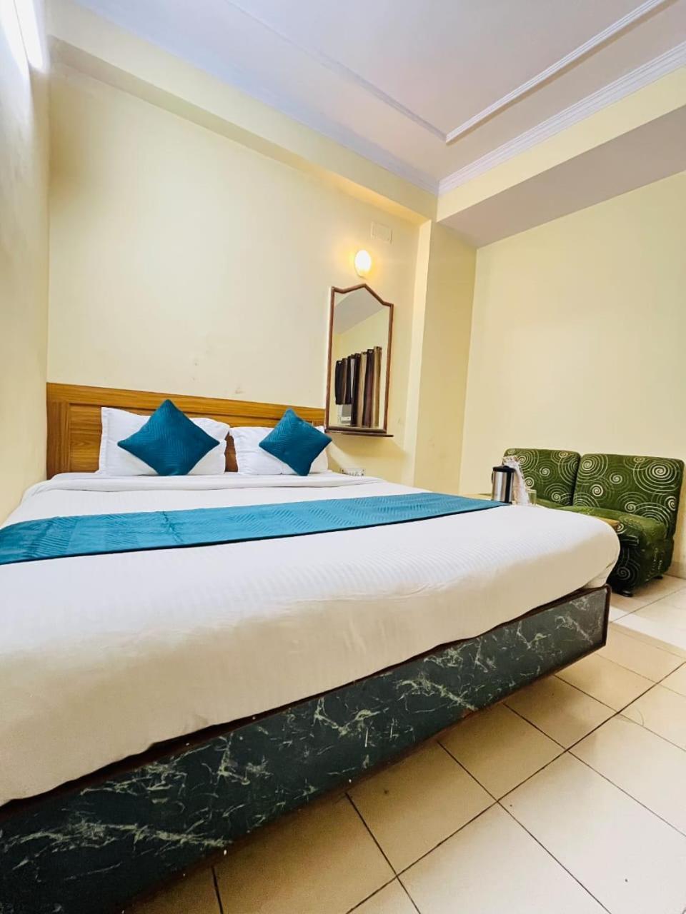 Silvershine Family Hotel- Apartment New Delhi